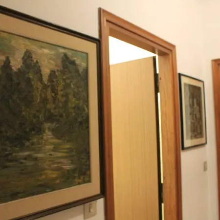 Bulldog Venice Apartment *